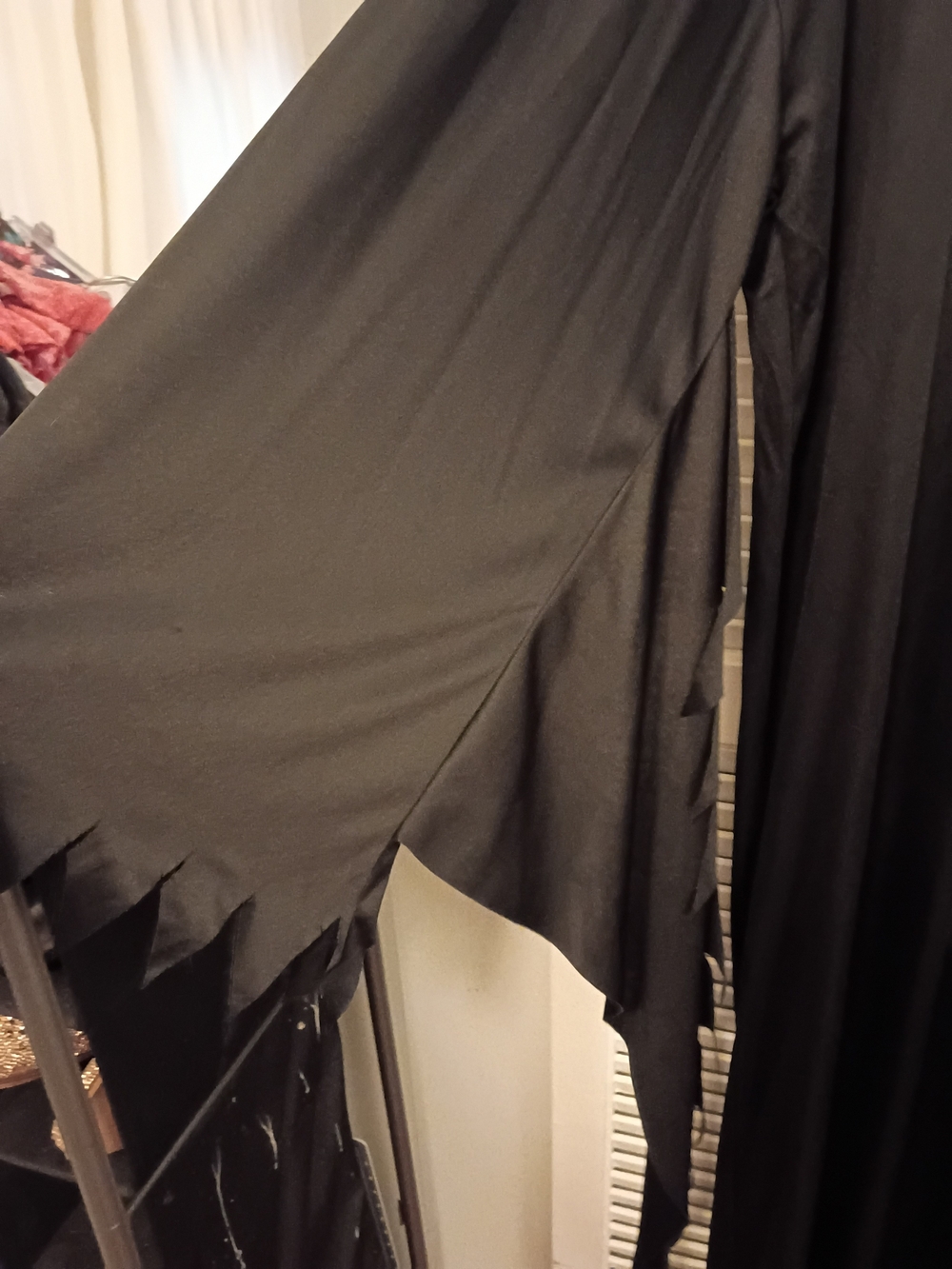 Grimm Reaper Costume - Picture 4 of 7